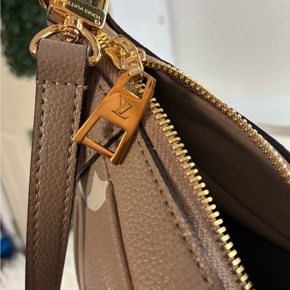 LV bag and wallet - Picture 5 of 16